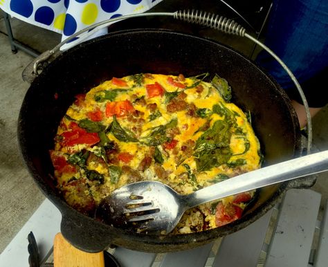 Dutch Oven Breakfast Frittata We had the very tasty privilege of hanging out with the Valley Forge Black Pots at the Hamburg Cabela’s store during last week’s Camping Classic event. We … Recipe Dutch Oven, Dutch Oven Breakfast, Fritata Recipe, Oven Breakfast, Breakfast Frittata, Best Dutch Oven, Camp Food, Dutch Oven Cooking, Tailgating Recipes