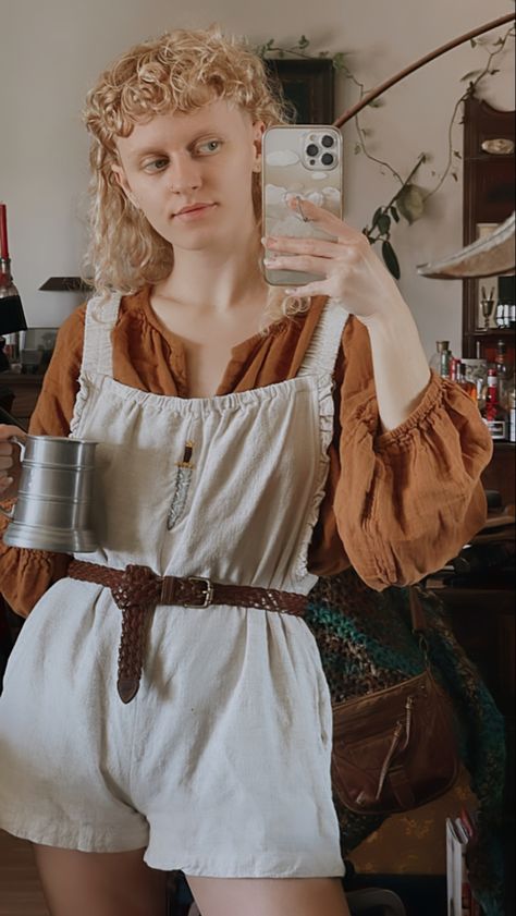 Fantasy Fashion Casual, Modern Fantasy Clothing Casual, Summer Hobbit Outfit, Village Outfit Aesthetic, Casual Hobbit Outfit, Fantasycore Outfits Casual, Celtic Aesthetic Outfit, Medieval Core Outfit, Casual Knightcore Outfits