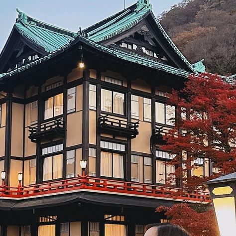 Kim Dao on Instagram: "MORE INFORMATION ⬇️ This hotel has over 100 years of history and is the biggest hotel I’ve ever been to! There are gorgeous Japanese gardens that really give you Spirited Away vibes. Fujiya Hotel in Hakone has had famous guests stay and every room has a unique name. There are a lot of different amenities such as hot springs, swimming pool, museum, all you can drink rooms to relax in, you can spend the whole day exploring here! The restaurants were also excellent! 📍Fujiya Hotel Hakone #hakone #hotel #fujiyahotel #japantravel #japanlife" Day Trips From Tokyo, Travel 2024, Pool Picture, Unique Name, Can Drink, Japanese Gardens, Hotel Pool, Hakone, Japanese Geisha