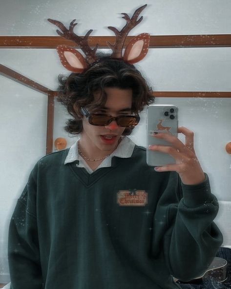 Conan Gray Christmas, Christmas Pfp, Conan Gray, Honey, Mirror, Christmas, Pins