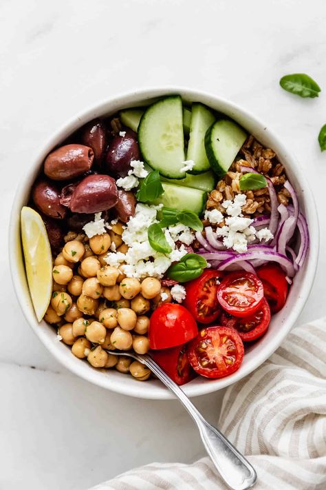 Marinated Chickpeas, Greek Bowl, Buddha Bowl Recipes, Bowls Recipes, Candida Recipes, Buddha Bowls Recipe, Chia Recipe, Power Bowl, Bowl Ideas