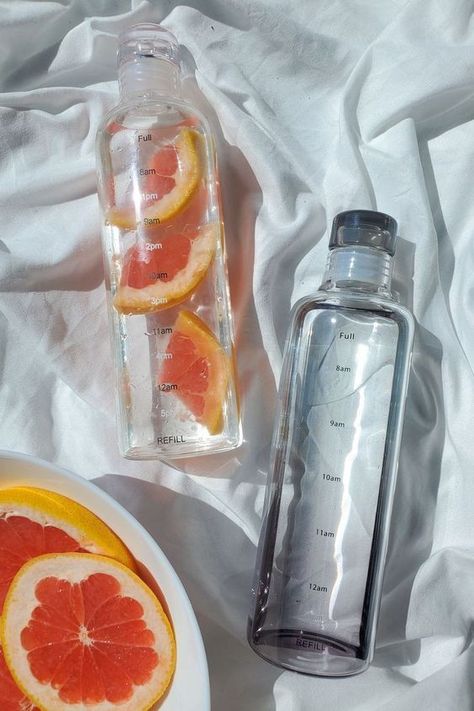 6 HEALTH BOOSTING DETOX WATER RECIPES | CLEAN GIRL AESTHETIC Drink More Water Aesthetic, Infused Water Ideas, Water Ideas, 2023 Board, Healthy Hydration, 2023 Goals, Infused Water Recipes, Drink Aesthetic, Water Aesthetic