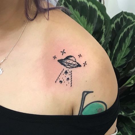 Planet Her Tattoo, Pixel Art Tattoo Ideas, Cow Abduction Tattoo, Small Ufo Tattoo, Alien Flash Tattoo, Pixel Tattoo Ideas, Ufo Tattoo Design, Pixelated Tattoo, Owen Tattoo