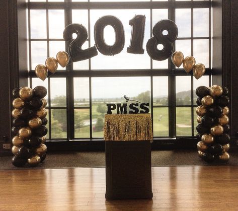 Gym Graduation Decorations, Graduation Ceremony Decorations, Swim Banquet, Cheer Banquet, Banquet Decor, Graduation Dinner, Banquet Decorations, High School Graduation Party, School Decor