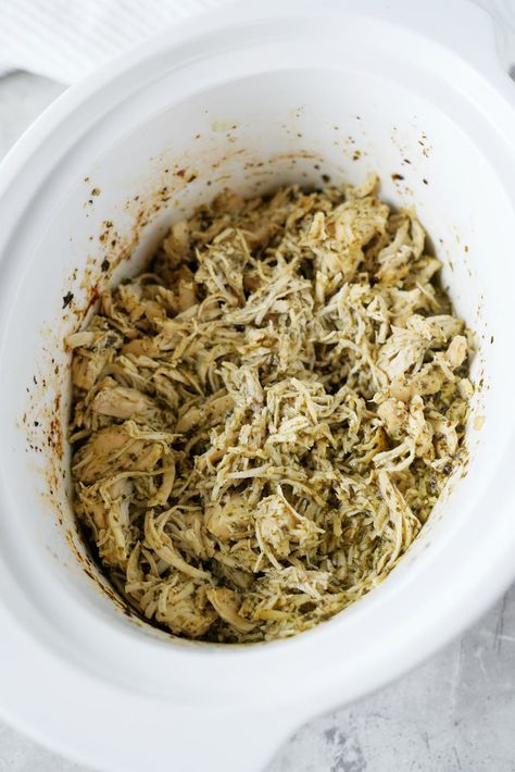 Chicken Breast In Crockpot, Dairy Free Crockpot Meals, Simple Crockpot Chicken, Crockpot Pesto Chicken, Pesto Chicken Breast, Basil Pesto Chicken, Simple Crockpot, Shredded Chicken Crockpot, Slow Cooker Chicken Healthy