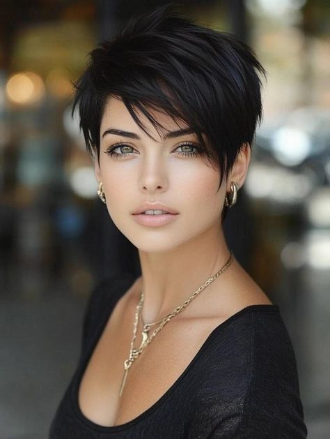 Short Layered Haircuts: Versatile and Stylish Options for Every Hair Type Dark Short Hair With Highlights, Long Pixie Haircut With Bangs, Pixie Haircut Straight Hair, Layered Pixie Bob, Halle Berry Hairstyles, Short Pixie Hairstyles, Layers Bangs, Short Layer Cut, Layered Pixie Cut