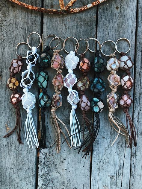 Stone Keychain, Unique Keychain, Car Things, Crystal Keychain, Witchy Crafts, Wrapped Crystal, Boho Crystal, Unique Keychains, Cute Car Accessories