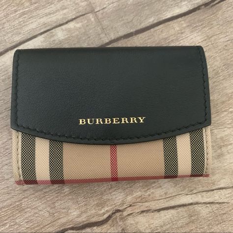 Burberry Card Holder Wallet Burberry Card Wallet, Burberry Card Holder, Old Money Wallet, Luxury Stuff, Fancy Stuff, Shoe Bags, Burberry Wallet, Luxury Wallet, Burberry Handbags