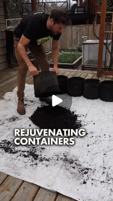 10K likes, 66 comments - mindandsoil on April 18, 2023: "Growing in containers or grow bags? Give this a whirl to get them all prepped for the upcoming se..." Growing In Containers, Grow Bags, Container Gardening, Gardening Tips, Soil, Jordan