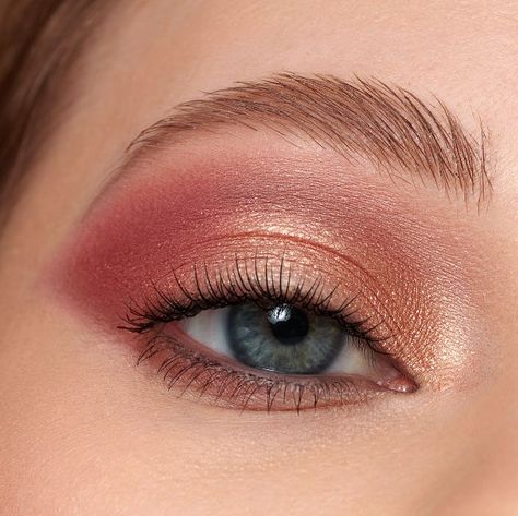 Bride Eye Makeup, Red Eyeshadow Makeup, Smokey Eyeshadow Palette, Summer Eyeshadow, Huda Beauty Rose Gold, Rose Gold Eye Makeup, Gold Eyeshadow Palette, Rose Gold Eyeshadow, Gold Smokey Eye