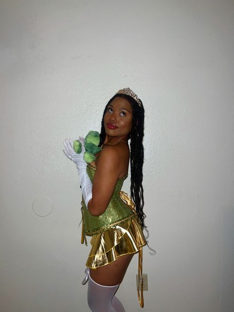 Tiana Costume Woman, Tiana Halloween Costume College, Halloween Costumes Princess Tiana, Halloween Costume Princess Tiana, Princess Tiana Halloween Costume, Princess Tiana Corset Costume, Princess Tiana Costume, Tiana Costume, Girl Group Halloween Costumes