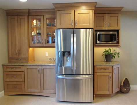 Trending Kitchen Cabinet Colors, Brown Kitchen Cabinets Color Schemes, Cabinet Color Schemes, Light Brown Kitchen Cabinets, Light Brown Kitchen, Home Office Paint Ideas, Top Kitchen Colors, Kitchen Cupboard Colours, Cupboard Colors