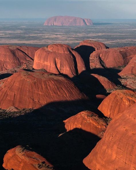 Uluru-kata Tjuta National Park, Australian National Parks, Desert Rocks, Australian Landscapes, Rock Box, Australian Desert, Australian Road Trip, Ayers Rock, Australian Outback