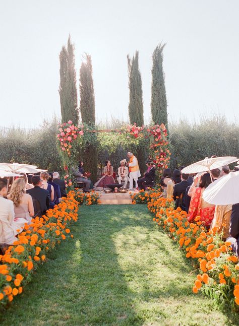 A Bright Wine Country Wedding with Indian and Chinese Elements Wedding Ceremony Unity, Hindu Ceremony, Summer Wedding Decorations, Mandap Decor, Unity Ceremony, Wedding Mandap, Boda Mexicana, Outdoor Indian Wedding, Napa Wedding