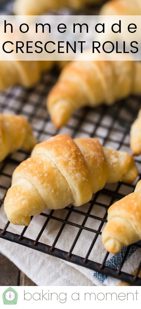 Homemade Crescent Rolls: these were so light, soft, and buttery! And so much tastier than store bought. #crescentrolls #homemade #recipe #easy #quick #bread #rolls #yeast #best #dough #flaky #dinners #parties #holidays #kids #simple #baking #thanksgiving #snacks #meals #appetizers #butter #cooking #comfortfoods #bakingamoment Cresent Roll Dough, Baking Thanksgiving, Crescent Roll Bake, Croissant Rolls, Roll Dough Recipe, Crescent Rolls Recipe, Homemade Crescent Rolls, Thanksgiving Snacks, Simple Baking