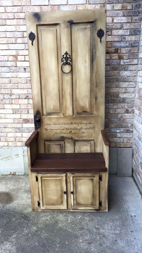 Old Door Projects, Rustic Farmhouse Furniture, Sewing Furniture, Doors Repurposed, Barn Wood Projects, Diy Wooden Projects, Primitive Furniture, Diy Furniture Renovation, Furniture Repair