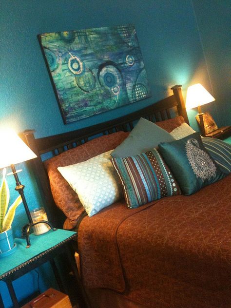 Aqua And Brown Bedroom, Brown And Aqua 2000s, Chocolate Bedding, Chocolate Brown Bedrooms, Chocolate Bedroom, Turquoise Bedroom, Striped Pillows, Teal Rooms, Textured Turquoise