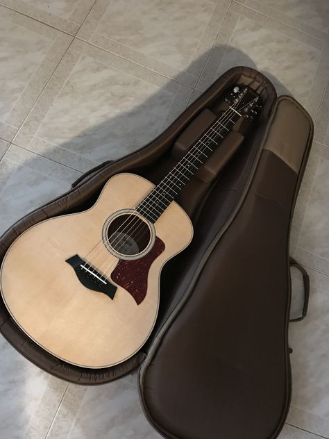 Gutair Acoustic, Beautiful Guitars Acoustic, Nikki Sloane, Taylor Gs Mini, Mike Ehrmantraut, Taylor Guitars Acoustic, Small Guitar, Taylor Guitars, Mini Guitar