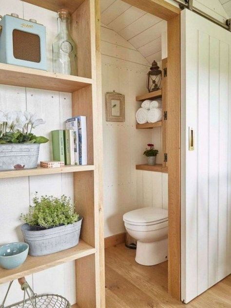 15 Must-See RV Bathroom Ideas - camperlife Caravan Decor, Caravan Makeover, Rv Bathroom, Caravan Renovation, Caravan Interior, Rv Makeover, Small Remodel, Camper Makeover, Interior Remodel