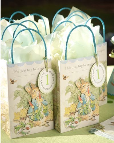 Peter Rabbit Theme Party, Beatrix Potter Birthday, Moldes Para Baby Shower, Peter Rabbit Cake, Rabbit Theme, Rabbit Ideas, Peter Rabbit Nursery, Peter Rabbit Birthday, Rabbit Birthday