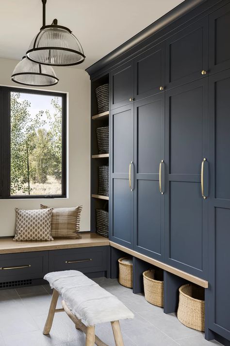 Angela Grace Design_Interior Design_San Francisco, CA | Portfolio (Title) Contemporary Mudroom, Modern Farmhouse Mudroom, Mudroom Remodel, Mudroom Storage, Farmhouse Mudroom, Mudroom Cabinets, Mudroom Makeover, Drying Room, Contemporary Barn