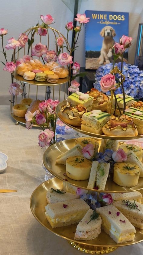 Tea Party Food Setup, Tea Party Buffet Table, Tea Party Birthday Decor, High Tea Pastries, Home Wedding Food Ideas, Tea Party Table Set Up Ideas, Birthday Cake Tea Party, Tea Party Food Display, 18th Birthday Tea Party