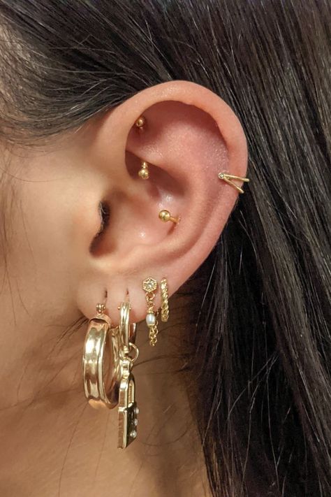 Best Ear Piercings, Ear Peircings, God's Voice, Cool Ear Piercings, Pretty Ear Piercings, Devon Aoki, Cute Ear Piercings, Morgan Freeman, Fashion Y2k