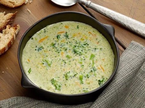 Creamy Broccoli Soup, Dill Dip, Broccoli Cheese Soup Recipes, Cheese Soup Recipes, Brunch Casserole, Ham Soup, Food Network Canada, Easy One Pot Meals, Broccoli Cheese Soup