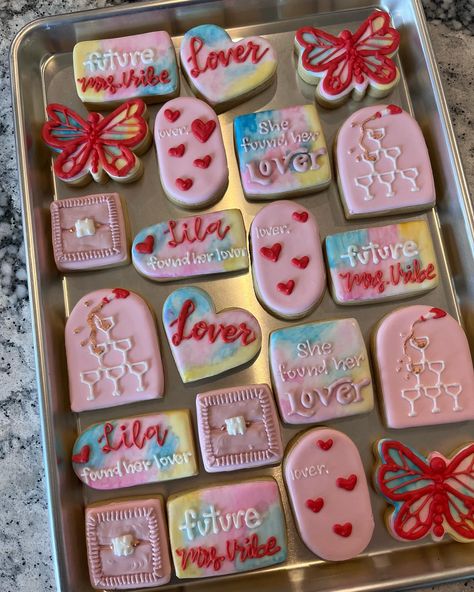 Taylor Swift Cookies, She Found Her Lover, Bachelorette Cookies, Themed Bachelorette, Bachelorette Themes, Sugar Cookies Decorated, Royal Icing, Future Wedding, Cookie Decorating