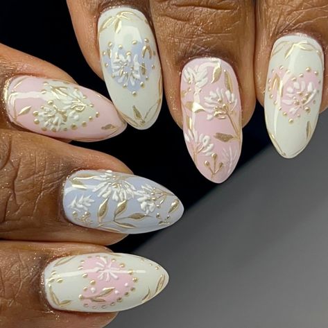 Regency era with these Bridgerton-inspired nails. Delicate florals and soft pastels with a touch of gold, perfect for any debutante. 🌸✨ #NailArt #BridgertonNails #FloralNails #PastelNails #RegencyBeauty” By the way, do you know William Sonoma has launched Bridgerton Collection?? This collection captures the elegance and charm of Regency-era England and is perfect for fans of the show looking to bring a touch of Bridgerton to their home. I am gonna try rose petal pound cake ,cookies , lemo... Delicate Floral Nails, Elegant Floral Nails, Bridgeton Nails, Marie Antoinette Nails, Painting Nails Aesthetic, Bridgerton Nails Inspired, Tea Party Nails, Rococo Nails, Bridgerton Cake