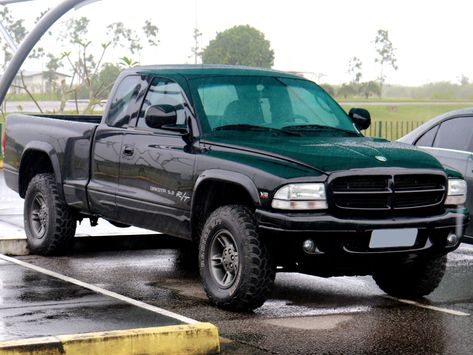 Dodge Dakota R/T 5.2 V8 CE 2000 | Marcos Acosta | Flickr 2002 Dodge Dakota, Dodge Dakota Ideas, Dodge Dakota Lifted, Dodge Dakota Rt, Ideal Aesthetic, Dream Trucks, Trophy Truck, Nissan Sunny, Dodge Dakota