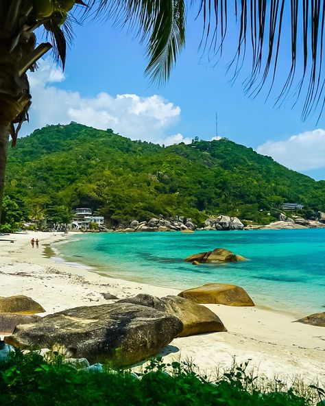 My 🇹🇭 photos on Instagram: “Probably the best beach on Koh Samui - Silver beach , Crystal Bay ... beautiful turquoise water and amazing rock formations at either end…” Rock Formations Beach, Holidays Destinations, Crystal Bay, Koh Samui, Rock Formations, Turquoise Water, My Photos, Meeting New People, Holiday Destinations