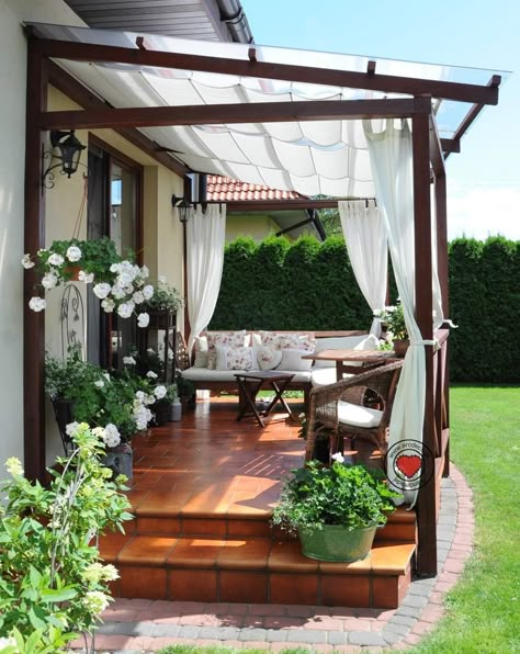 Closed Off Patio Ideas, Deck Covering, Farmhouse Porches, Backyard Plans, Cottage Porch, Bedroom Patio, Backyard Renovations, Pergola Patio, Outdoor Decor Backyard