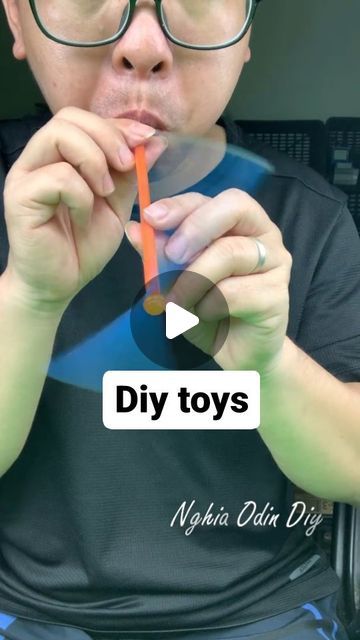 NghiaOdinDIY on Instagram: "How to make creative recycled toys from plastic straws

#diy #crafts #art #handmade #homedecor   #creative  #collection #amazing #how_to #hand_crafted #can_art #insta_art #artists  #recycling #kids #NghiaOdinDIY #tips #lifehacks #tools #recycle #plasticfree #toy" Plastic Straw Crafts Diy, Straw Crafts For Kids, Recycling Kids, Plastic Straw Crafts, Straw Activities, Drinking Straw Crafts, Toys From Trash, Recycled Toys, Diy Paper Toys