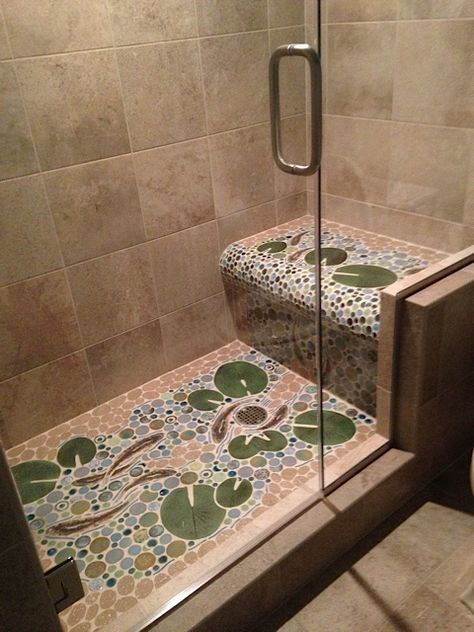 Shower Mosaic Tile Ideas, Shower Tile Mosaic, Tile Shower With Bench, Bathroom Tile Mosaic, Mosaic Shower Floor, Mosaic Bathroom Floor, Bathroom Tub Remodel, Wc Decoration, Shower Mosaic