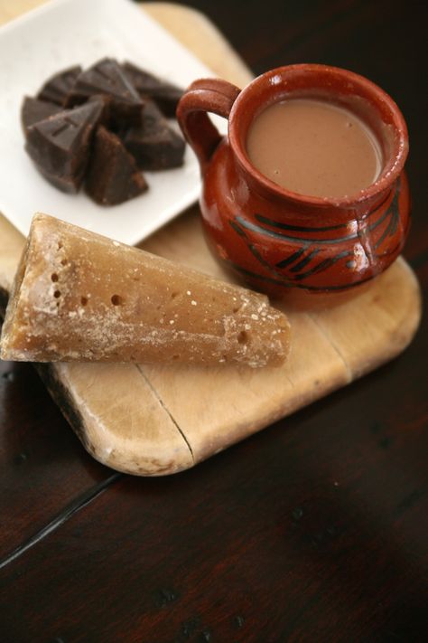 Champurrado is a chocolate-based drink with corn flour added to thicken it. I remember having champurrado on cold winter mornings in my grandmother’s cozy cocina. Grandma always seemed to know what little kids need on any given day, that’s what makes grandmas so special. #champurrado #champurradorecipe #mexicanrecipe Mexican Chocolate Sauce, Champurrado Recipe, Arabic Salad, Chocolate Guinness Cake, Chocolate Flan, Recetas Salvadorenas, Sweet Fries, Recetas Puertorriqueñas, Guinness Cake