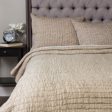 Hayden Cotton Quilt - Bed Bath & Beyond - 20348422 Bedroom Sanctuary, Amity Home, Single Quilt, Sanctuary Bedroom, Bedding Stores, Bedspread Set, Coverlet Set, Woven Throw, Reversible Quilt