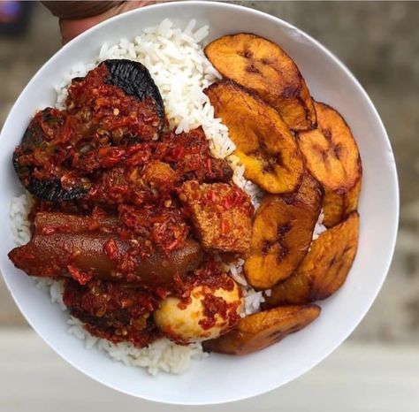 White rice, boiled egg, fried plantain and red stew White Rice And Stew Nigerian, Rice And Stew, Red Stew, Friday Food, Fried Plantain, Nigeria Food, African Recipes Nigerian Food, African Cooking, Bare Hands