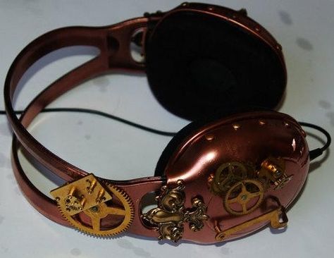 Steampunk Headphones, Steampunk Gadgets, Steampunk Items, Steampunk House, Art Steampunk, Diesel Punk, Style Steampunk, Neo Victorian, Steampunk Diy