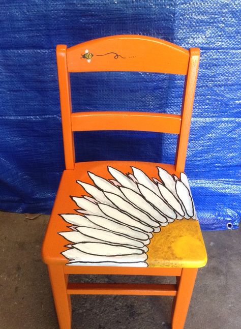 Wooden Chair Painting, Painted Wooden Chairs Boho, Painted Wood Chairs Funky, Bright Colored Furniture, Diy Painted Childs Rocking Chair, Childs Chair Painted, Funky Chairs, Painted Chair, Boho Painting