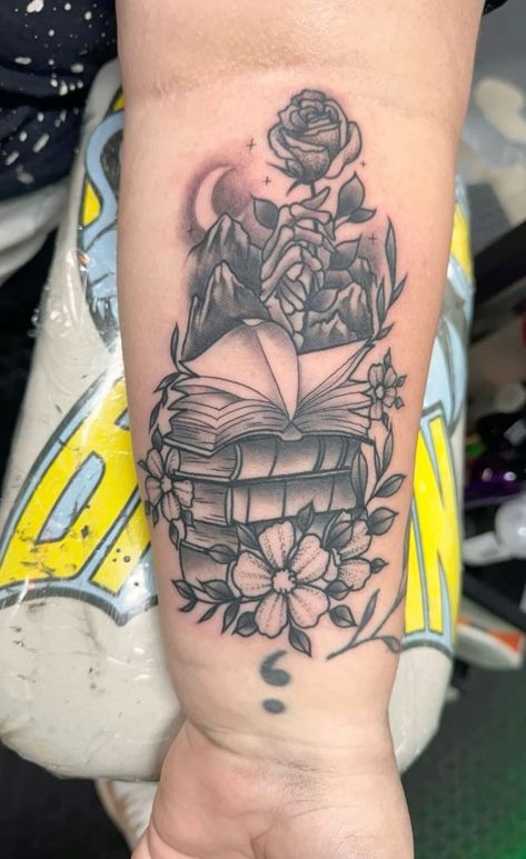 Dark Romance Tattoo Ideas Women, Horror Book Tattoo, Spicy Booktok Tattoos, Dark Romance Book Tattoo Ideas, Dark Romance Book Tattoo, Dark Romance Tattoo, Haunting Adeline Tattoo, Romance Tattoo, Book Lover Tattoo