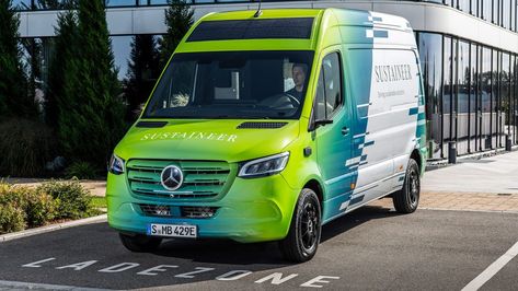 This ecologically friendly schlepper foreshadows what future vans will look like and how they'll be built. Mercedes Benz Vans, Commercial Van, Paint Job, Image Gallery, Concept Cars, The Future, Mercedes Benz, Van, Quick Saves