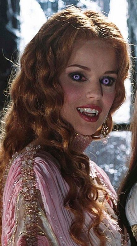 Aleera Van Helsing, Dracula's Brides, Vampire Bride, Vampire Pictures, Evil Tattoos, Van Helsing, Female Vampire, Sally Nightmare Before Christmas, Vampire Movies