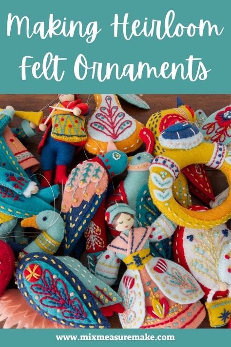 Sewn Christmas Ornaments, Felt Ornaments Diy, Diy Felt Christmas Ornaments, Felt Craft Projects, Felt Ornaments Patterns, Felt Crafts Christmas, Felt Christmas Decorations, Christmas Ornament Pattern, Felt Decorations