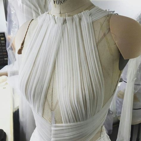 Draping Techniques, Fashion Draping, Draping Fashion, Stil Boho, The Atelier, Dior Haute Couture, فستان سهرة, Couture Details, Beauty Dress