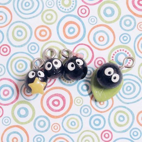 Say hi to our team of soot balls 😊 #sootballs #spiritedaway #ghibli #miyazaki #myneighbortotoro Clay Soot Sprite, Kawaii Clay, Soot Sprite, Spongebob Painting, Clay Inspo, Soot Sprites, Diy Earrings Polymer Clay, Earrings Polymer, My Neighbor Totoro