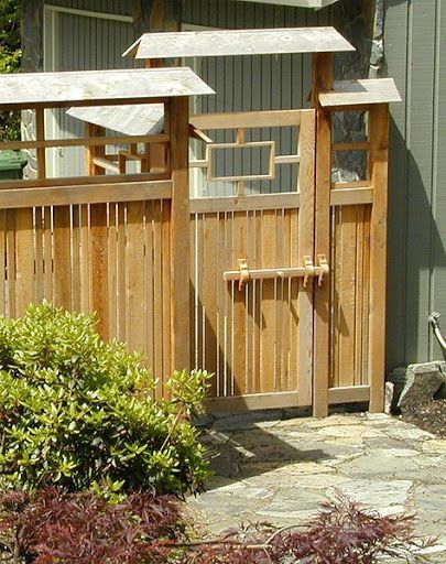 japanese porch gate fence - Google Search Japanese Fence, Japanese Outdoor, Japanese Gate, Wooden Garden Gate, Garden Shade, Outdoor Fence, Fence Styles, Garden Shrubs, Covered Pergola