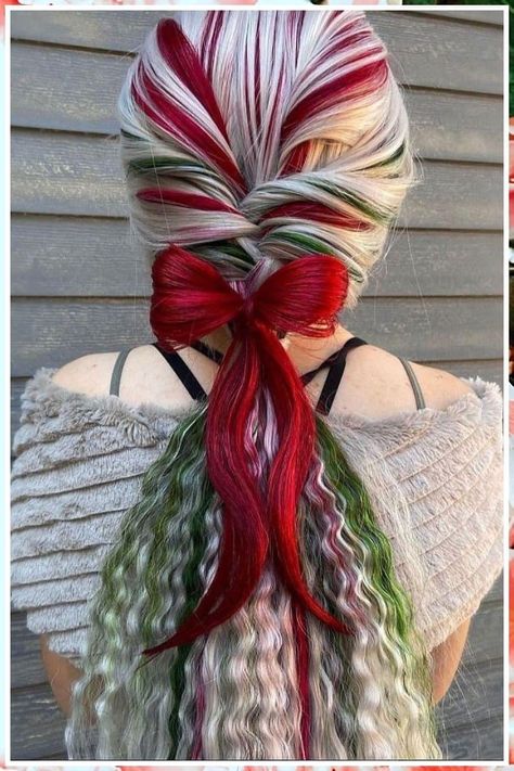 Red Hair Green Highlights, Christmas Vivid Hair Color, Christmas Color Hair Ideas, Red And Green Hair Color, Christmas Hair Dye, Christmas Hair Ideas, Christmas Hair Color Ideas, Holiday Hair Color, Butterfly Festival