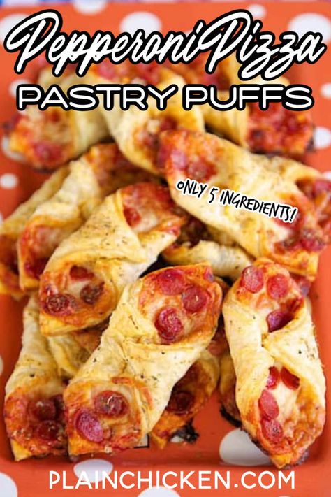 Pepperoni Pizza Pastry Puffs – two-bite pizza! Only 5 ingredients and ready in 15 minutes! Puff pastry, pizza sauce, pepperoni, mozzarella, and Italian seasoning. Perfect for parties and tailgating. We also like to eat these for a quick lunch. Whenever I take these to a party, there are never any left!! Can assemble and freeze for later. #puffpastry #Pizza #pepperoni #lunch #partyfood #gameday Puff Pastry Pepperoni Pizza, Pizza Appetizers Easy, Drink Appetizers, Croissants Recipes, Game Appetizers, Pepperoni Pizza Puffs, Koulourakia Recipe, Pizza Appetizer, Pizza Puffs