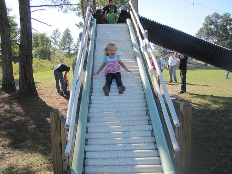 Awesome homemade pipe slide | Flickr - Photo Sharing! Backyard Games Diy, Playhouse Kids, Diy Kids Playground, Backyard Kids Play Area, Backyard Swings, Diy Playground, Kids Outdoor Play, Outdoor Play Area, Pvc Pipes